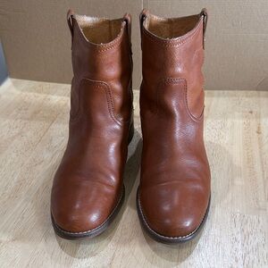 Madewell “Otis” Women's pull on Tan Leather Ankle Boots